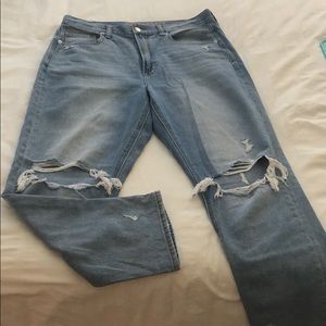 American Eagle mom jean